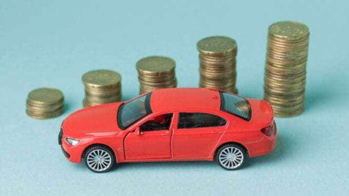 <strong>Uco Bank Car Loan Offer : યુકો બેંક કાર લોન ઓફર</strong><br>યુકો બેંક કાર ખરીદવા માટે 7.60% થી 10.25% વ્યાજદર પર કાર લોન આપી રહી છે. 5 વર્ષની મુદ્દત માટે 5 લાખ રૂપિયાની લોનનો માસિક હપ્તો EMI 10,043 થી 10,685 રૂપિયા સુધી રહેશે. પ્રોસેસિંગ ફી 0.50% એટલે કે 5,000 રૂપિયા નક્કી કરી છે. (Photo: Freepik)