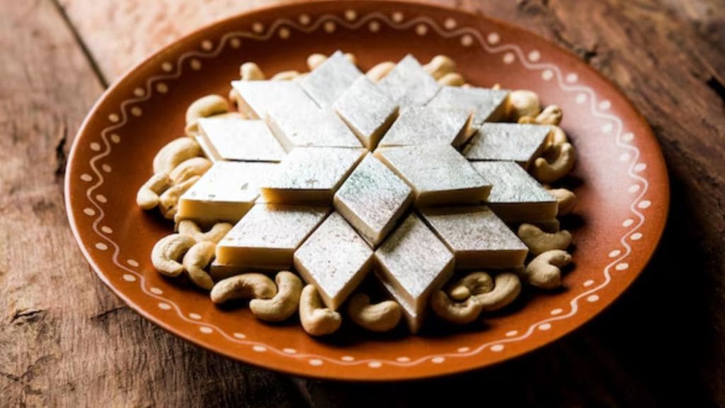 Diwali 2025 | સુગર ફ્રી કાજુ કતરી રેસીપી, બ્લડ સુગર રહેશે કંટ્રોલમાં !