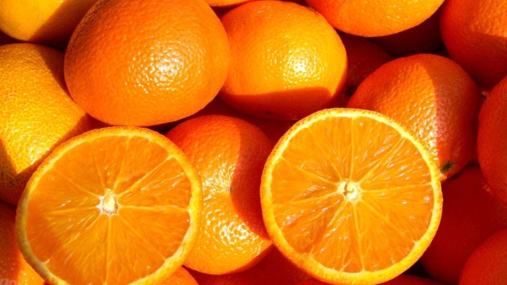 શું શિયાળામાં નારંગી ખાવાથી શરદી ખાંસી થાય?