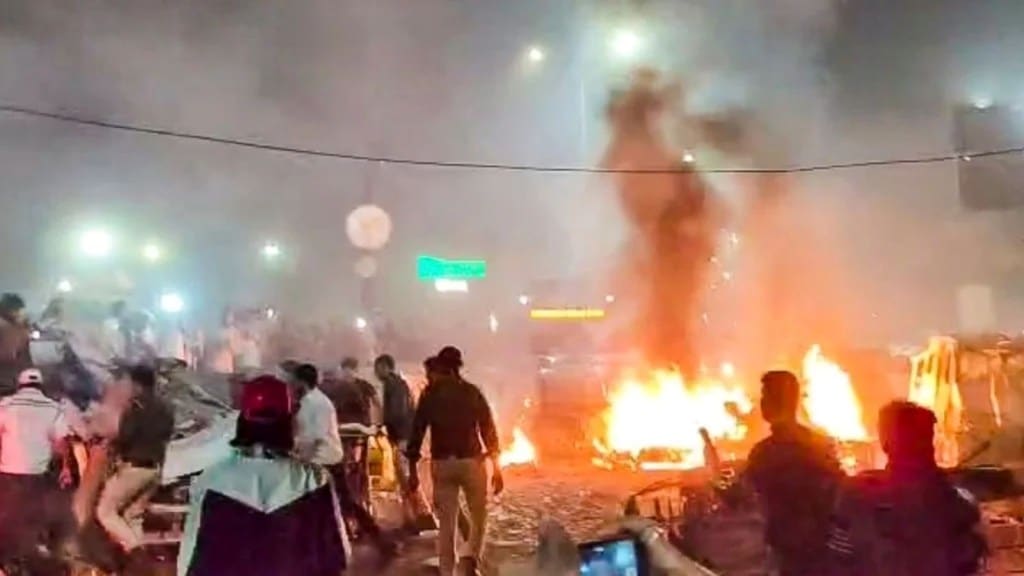 Delhi Blast News: પાંચ પોઈન્ટમાં જાણો દિલ્હીમાં લાલ કિલ્લા પાસે થયેલા વિસ્ફોટ અંગેની તાજા અપડેટ