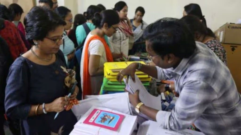 કોંગ્રેસે મૃતક સહાયક BLO ના પરિવારને વળતર અને નોકરી આપવા માંગ કરી કોંગ્રેસે મૃતક સહાયક BLO ના પરિવારને વળતર અને નોકરી આપવા માંગ કરી