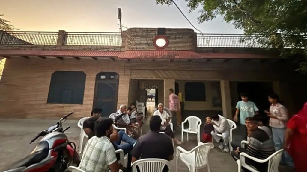 Exclusive : જેના નામનો ઉલ્લેખ થયો તેમણે સાચી ઓળખથી આપ્યો હતો મત, રાહુલ ગાંધીના આરોપની તપાસ Exclusive : જેના નામનો ઉલ્લેખ થયો તેમણે સાચી ઓળખથી આપ્યો હતો મત, રાહુલ ગાંધીના આરોપની તપાસ