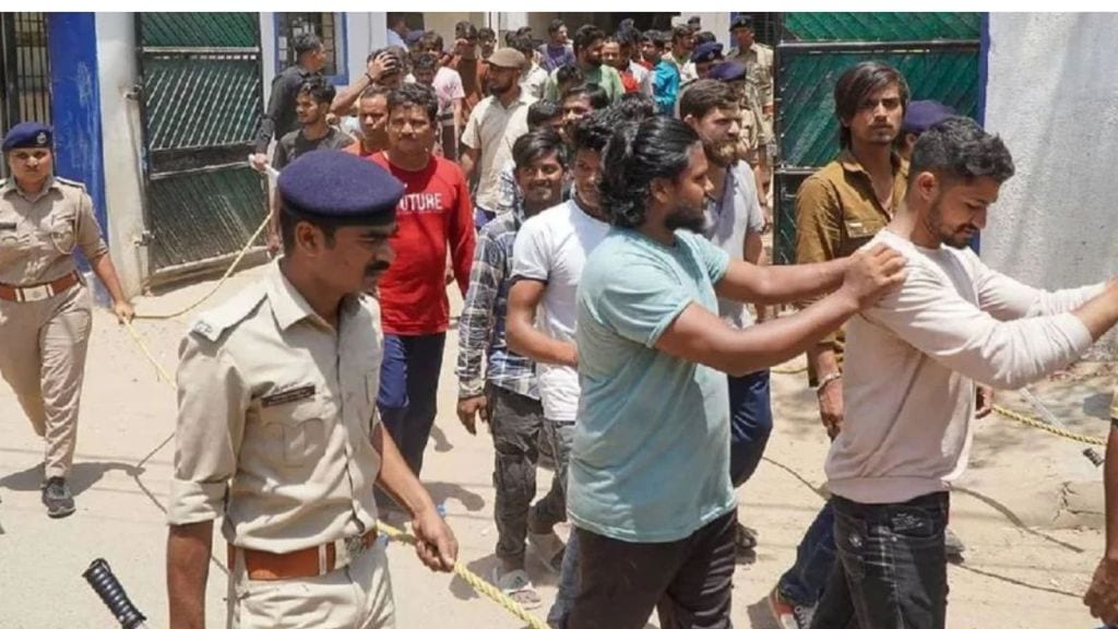 ઓડિશામાં બાંગ્લાદેશના ઘુસણખોરને આશ્રય આપનાર ગેંગનો પર્દાફાશ, સિકંદર આલમની ધરપકડ, પોલીસે બુલડોઝર ચલાવ્યું