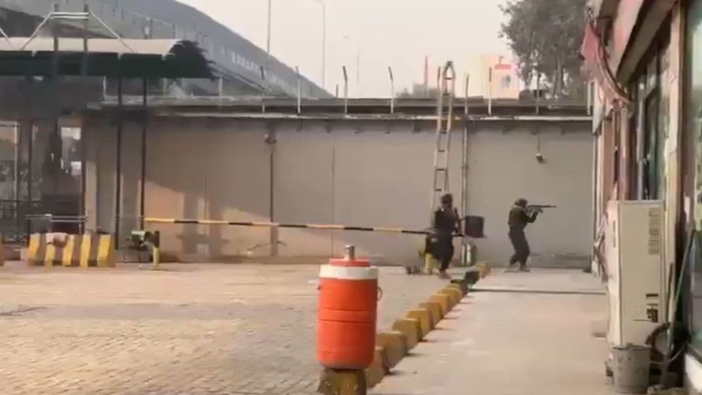 Today News: પાકિસ્તાનમાં અર્ધસૈનિક દળની છાવણી પર બંદૂકધારીઓનો હુમલો, 3 મોત