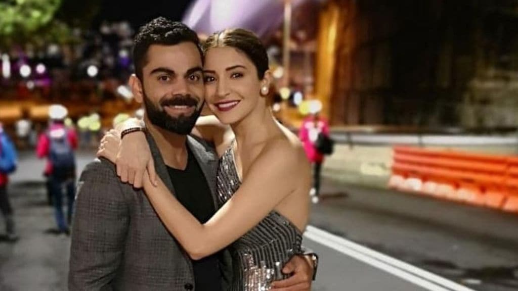 Virat Kohli Birthday : વિરાટ કોહલી અને અનુષ્કા શર્માનું જ્યારે બ્રેકઅપ થયું, આ બોલીવુડ અભિનેતા એ પેચઅપ કરાવ્યું Virat Kohli Birthday : વિરાટ કોહલી અને અનુષ્કા શર્માનું જ્યારે બ્રેકઅપ થયું, આ બોલીવુડ અભિનેતા એ પેચઅપ કરાવ્યું