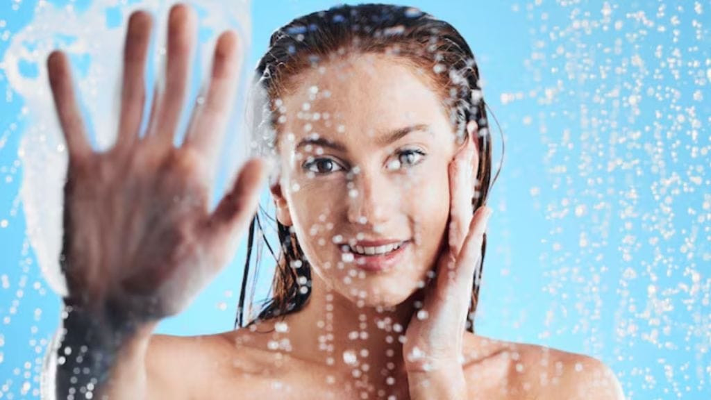 ઠંડા પાણીથી કેમ નહાવું જોઈએ? રિસર્ચ શું કહે છે? ઠંડા પાણીથી કેમ નહાવું જોઈએ? રિસર્ચ શું કહે છે?