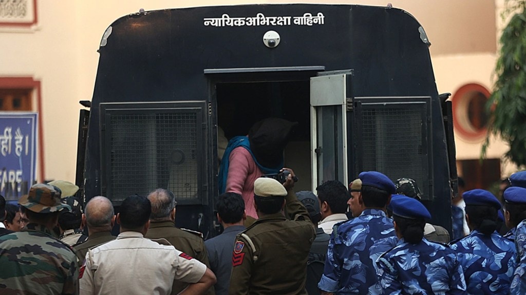 EXCLUSIVE | લાલ કિલ્લા બ્લાસ્ટ : વિદેશી હેન્ડલરે ડોક્ટર સાથે બોમ્બ બનાવવાના 42 વીડિયો શેર કર્યા, એન્ક્રિપ્ટેડ એપ્સ દ્વારા થઈ હતી આપ-લે EXCLUSIVE | લાલ કિલ્લા બ્લાસ્ટ : વિદેશી હેન્ડલરે ડોક્ટર સાથે બોમ્બ બનાવવાના 42 વીડિયો શેર કર્યા, એન્ક્રિપ્ટેડ એપ્સ દ્વારા થઈ હતી આપ-લે