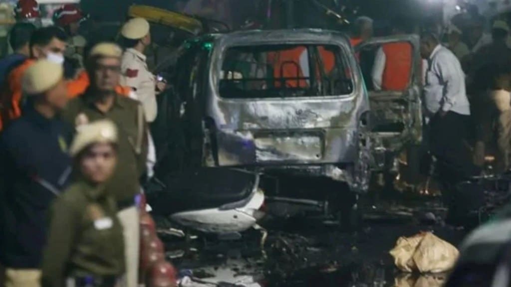 દિલ્હી બ્લાસ્ટ કેસમાં પોલીસે કસ્યો સકંજો, કાશ્મીરથી તુફૈલ નિયાઝ ભટની ધરપકડ કરી દિલ્હી બ્લાસ્ટ કેસમાં પોલીસે કસ્યો સકંજો, કાશ્મીરથી તુફૈલ નિયાઝ ભટની ધરપકડ કરી