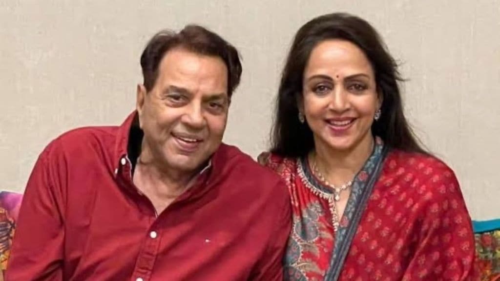 Dharmendra Health Updates : ‘બધુ ઉપરવાળાના હાથ છે’ – હેમા માલિની એ ધર્મેન્દ્રની તબિયત વિશે આવું કેમ કહ્યું?