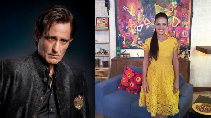 <strong>અક્ષય ખન્ના અને તારા શર્મા</strong><br>અક્ષયનું નામ અભિનેત્રી તારા શર્મા સાથે પણ જોડાયું હતું. અક્ષય અને તારા સ્કૂલના મિત્રો હતા અને લાંબા સમયથી એકબીજાને ઓળખતા હતા. અહેવાલો અનુસાર અક્ષયે ઘણા વર્ષો સુધી તારા શર્માને ડેટ કરી હતી પરંતુ 2006 માં તેઓ અલગ થઈ ગયા હતા. (તસવીર: સોશિયલ મીડિયા)