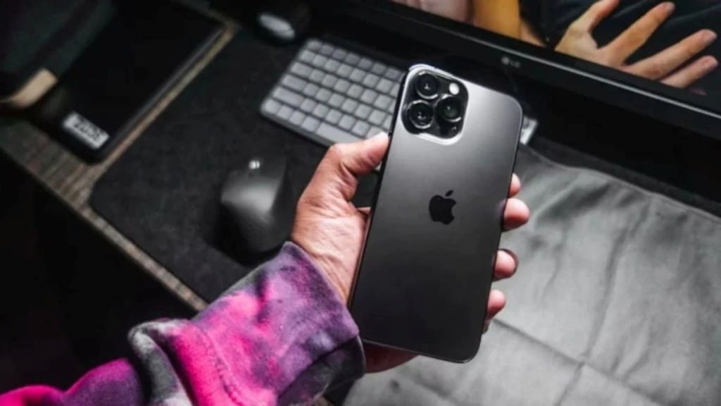 એપલ ની iPhone યુઝર્સને ચેતવણી, Google Chrome નો ના કરો ઉપયોગ, જાણો કેમ કહ્યું આવું એપલ ની iPhone યુઝર્સને ચેતવણી, Google Chrome નો ના કરો ઉપયોગ, જાણો કેમ કહ્યું આવું