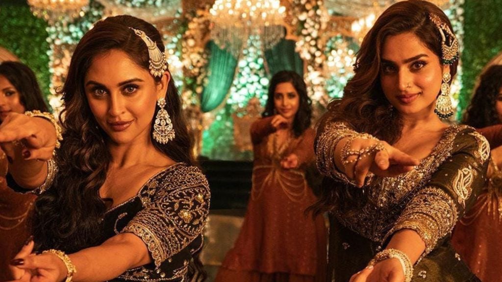 ધુરંધર’નું ધમાકેદાર ગીત ‘શરારત’ થયું રિલીઝ, બન્યું નવું પાર્ટી એન્થમ ધુરંધર’નું ધમાકેદાર ગીત ‘શરારત’ થયું રિલીઝ, બન્યું નવું પાર્ટી એન્થમ