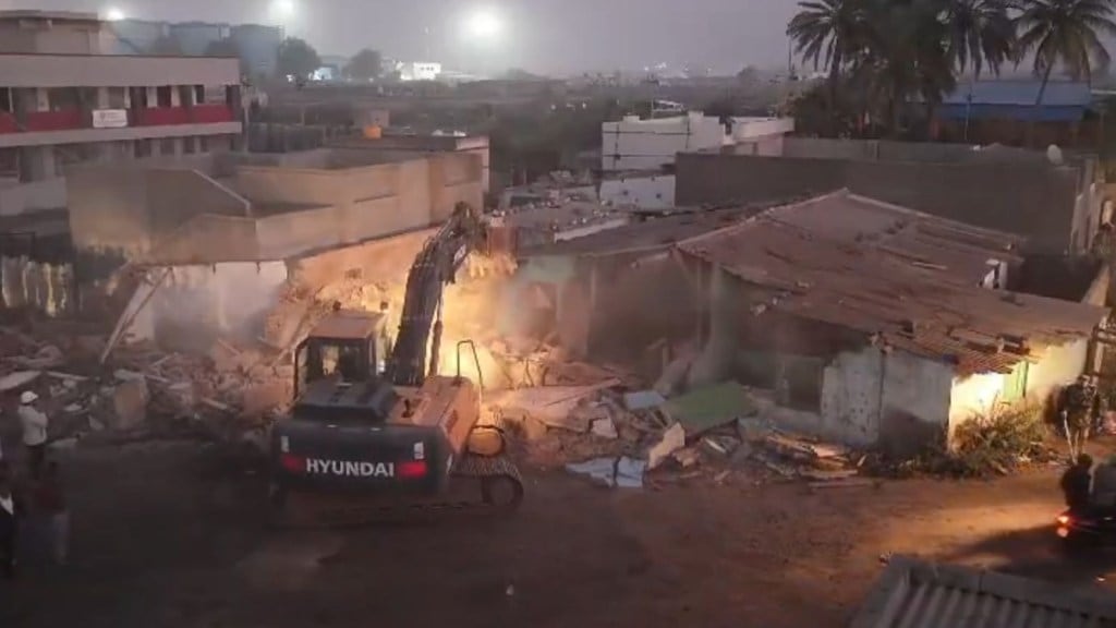 kandla port anti encroachment drive